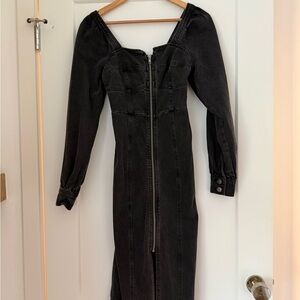 Elegant Black Long Sleeve Dress